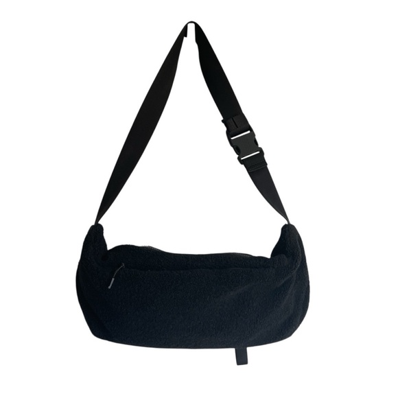 Lululemon On the Beat Belt Bag Sherpa 5L Black NWOT - Picture 4 of 15